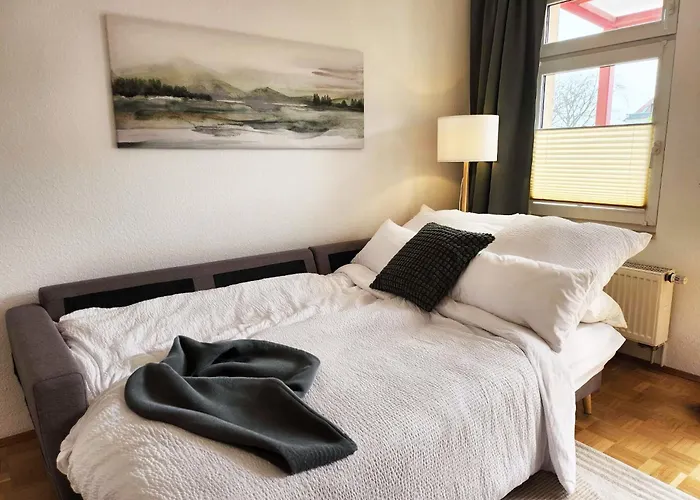 2 Zimmer, Bett Und Schlafsofa, Balkon, Waschmaschine L
